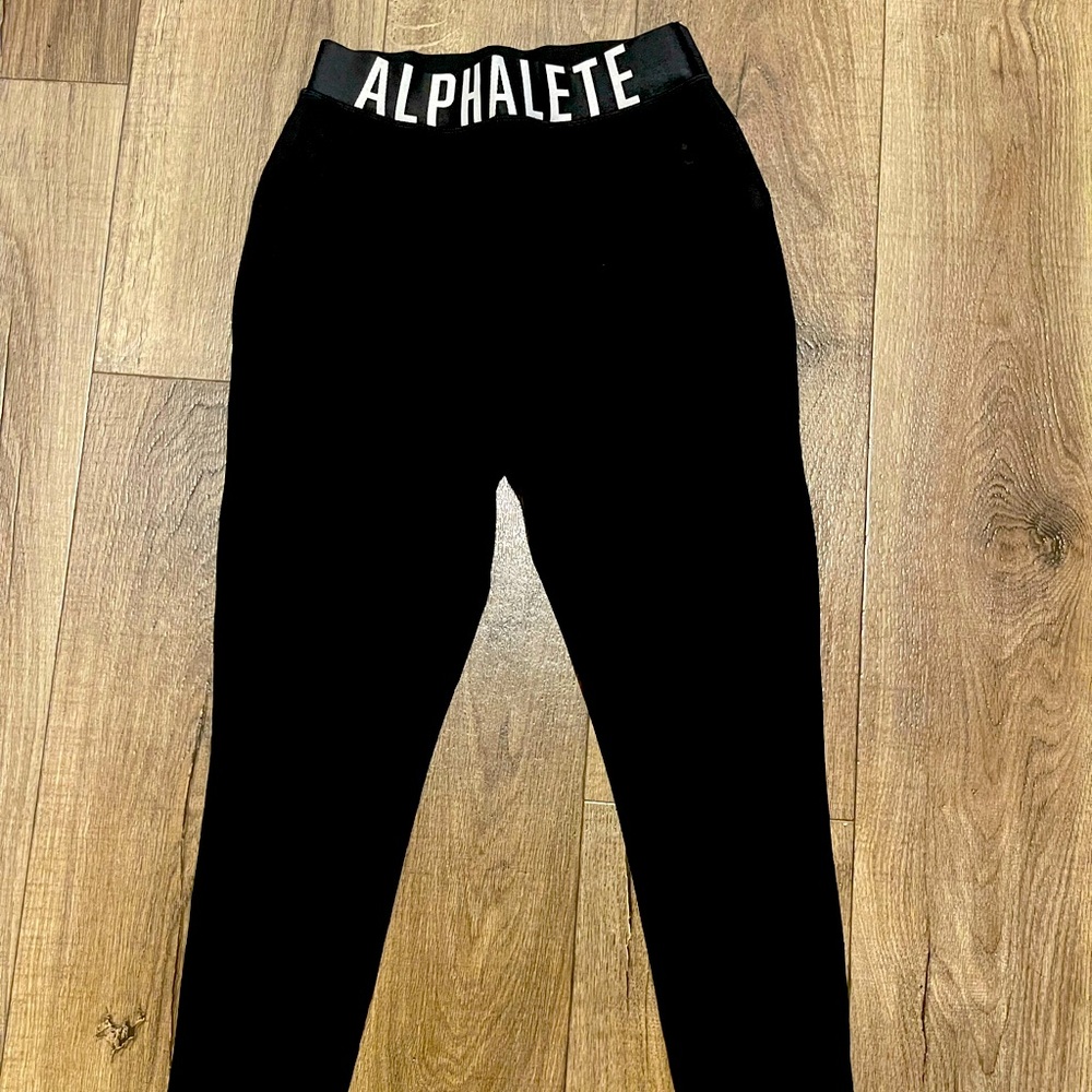 New with tags Alphalete joggers